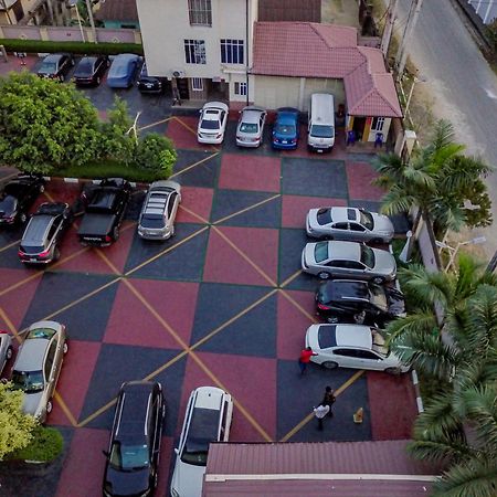 Villa Hilton Hotels ウヨ エクステリア 写真