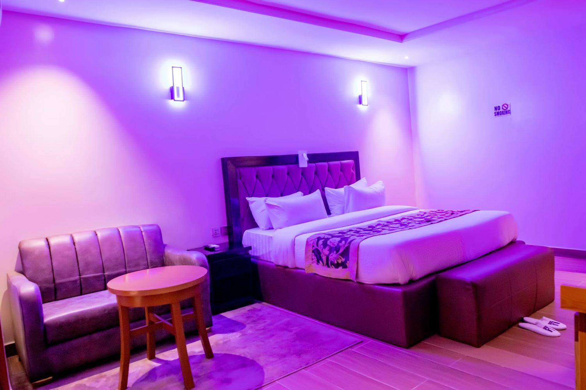 Villa Hilton Hotels ウヨ エクステリア 写真